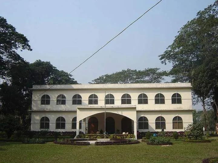 জয়নুল আবেদিন উদ্যান ও সংগ্রহশালা-এর ছবি