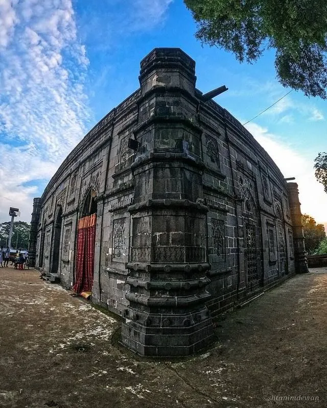 কুসুম্বা মসজিদ-এর ছবি