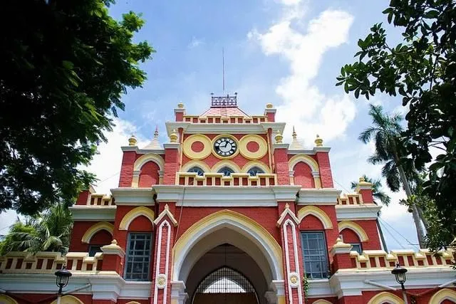 উত্তরা গণভবন (দিঘাপতিয়া রাজবাড়ি)-এর ছবি