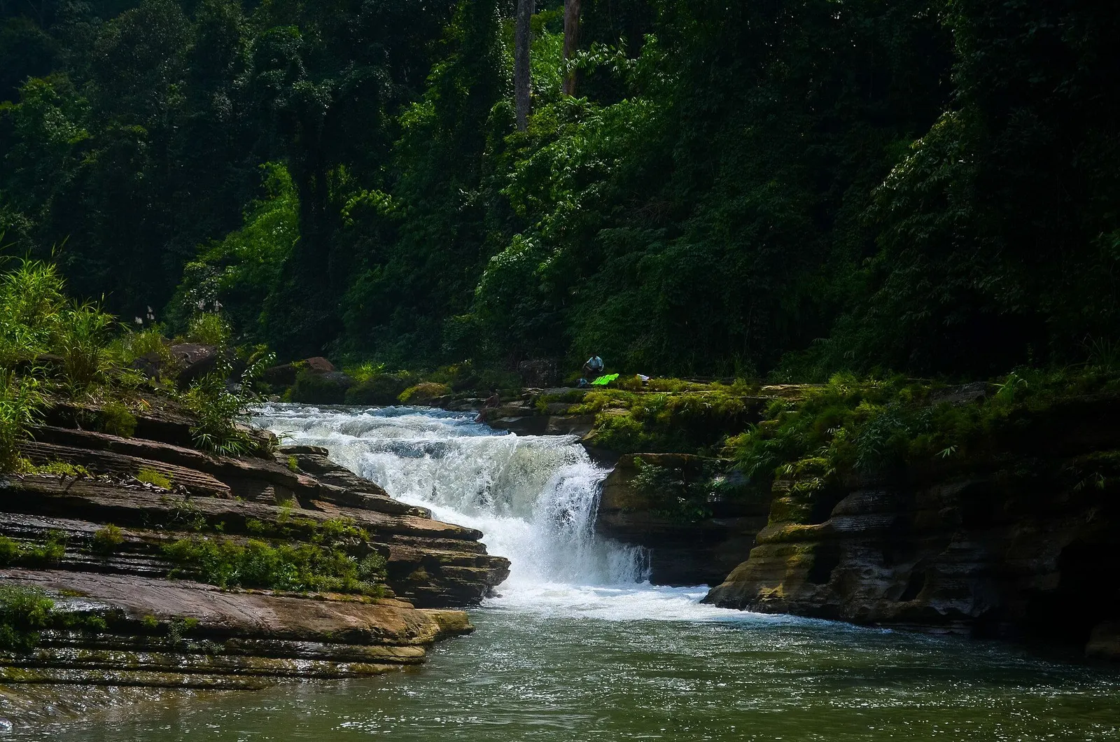 আমিয়াখুম জলপ্রপাত-এর ছবি
