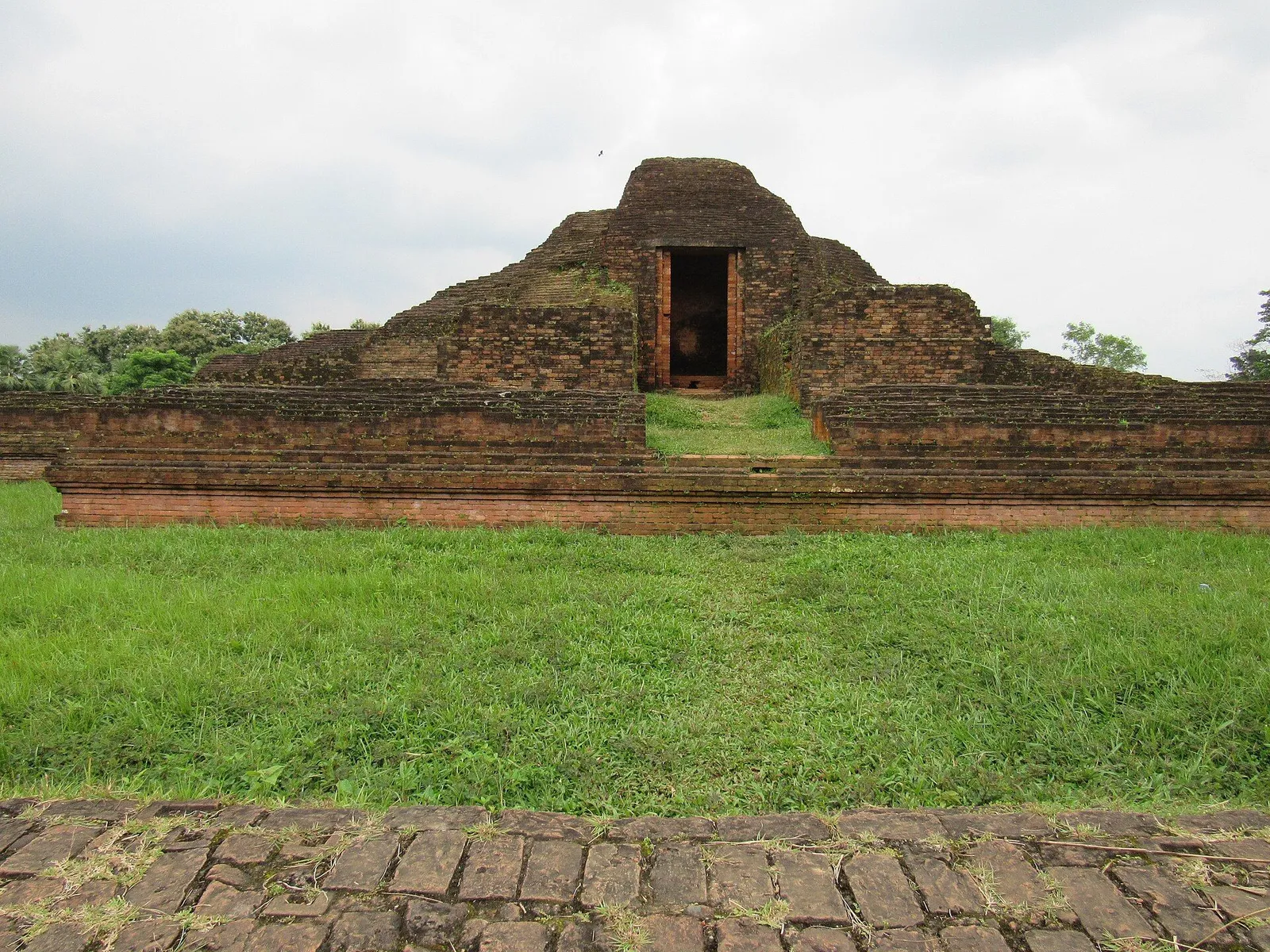 রূপবান মুড়া-এর ছবি