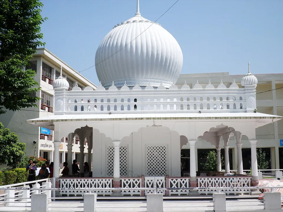 ছবি: Amiabir, CC BY-SA 4.0, Wikimedia Commons